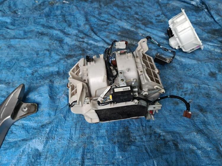 Мотор печки Хонда Легенд в Нижнеудинске 206136