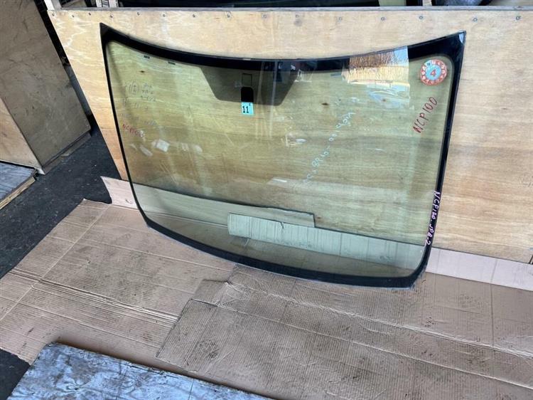 Лобовое стекло Тойота Рактис в Нижнеудинске 236537