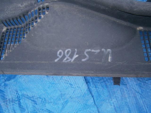 Решетка под лобовое стекло Тойота Краун в Нижнеудинске 25698