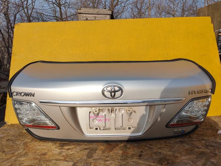 Крышка багажника Тойота Краун в Нижнеудинске 50774
